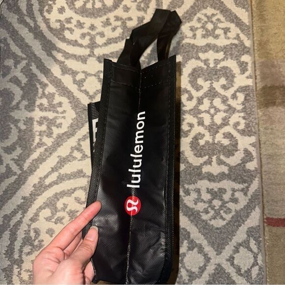 NEW Lululemon Holiday Reusable Shopping Gift Bag Tote Logo - Picture 2 of 3
